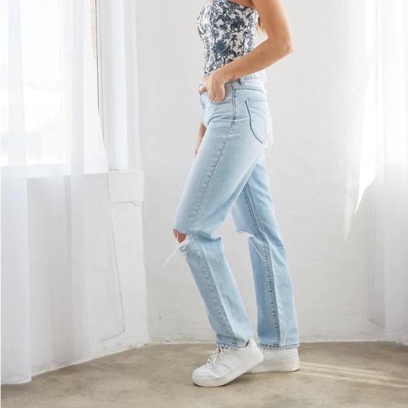 Rolla's Classic Straight Distressed Jeans - Picture 3 of 11